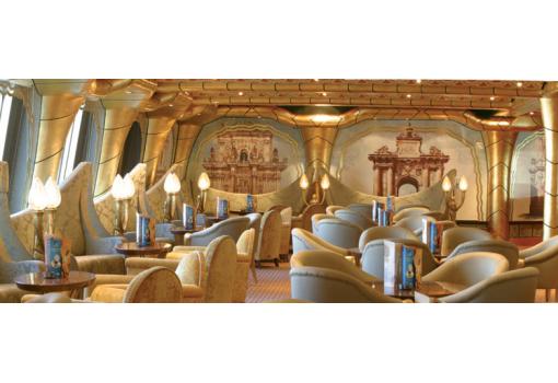 Uno de los preciosos lounges del Costa Magica